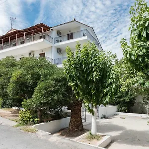 https://areti-apartments.kefaloniahotels.net